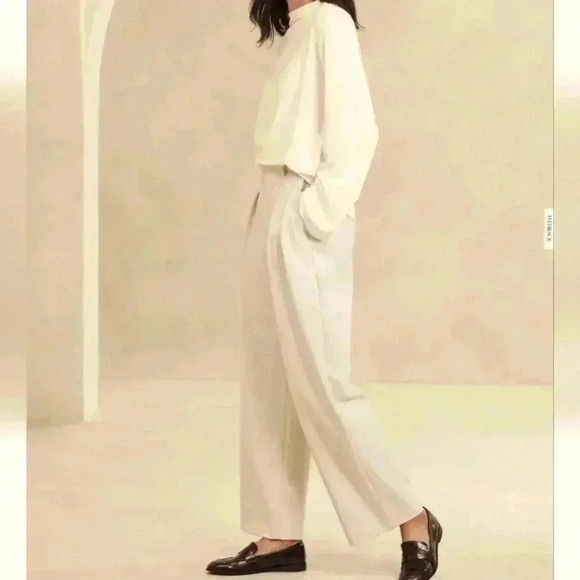 Banana Republic Soft Luxe Boxy T-Shirt - Picture 3 of 5